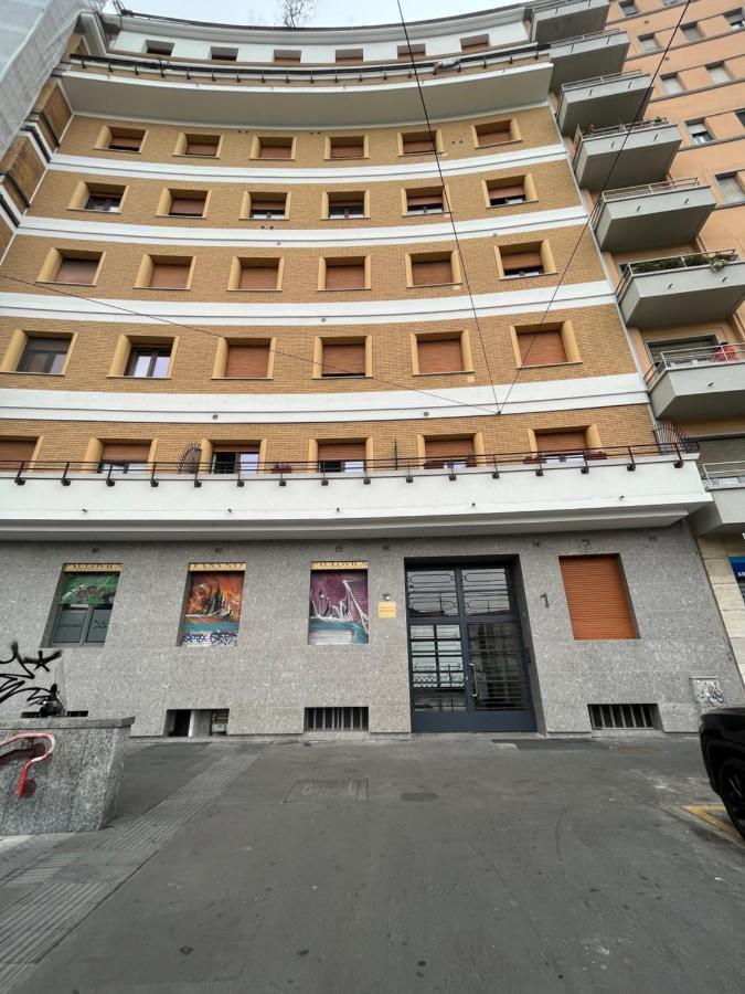 Citta Studi Apartment - Front Metro Lambrate Milan Bagian luar foto